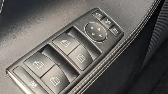 2017 Tesla Model S - Images - 23