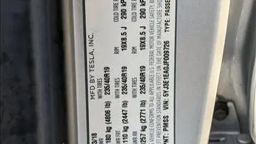 2018 Tesla Model 3 5YJ3E1EA0JF009726
