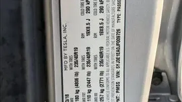 2018 Tesla Model 3 5YJ3E1EA0JF009726