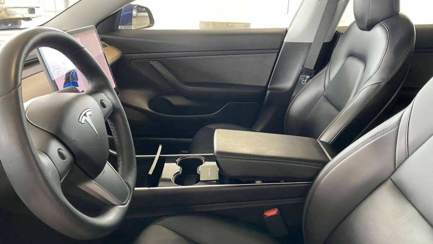 2020 Tesla Model 3 5YJ3E1EA2LF745697