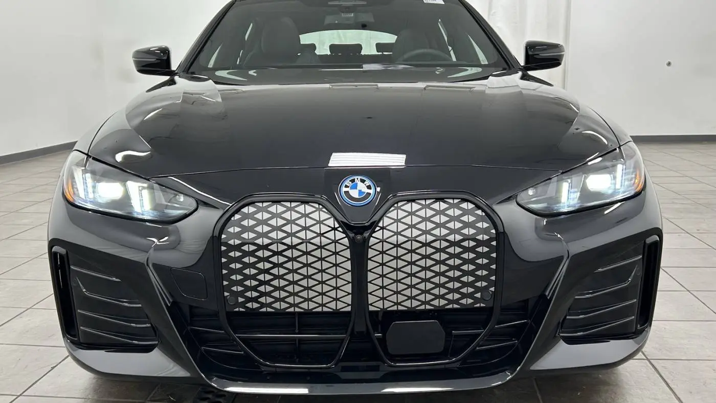 2025 BMW i4 WBY43HD04SFU87736