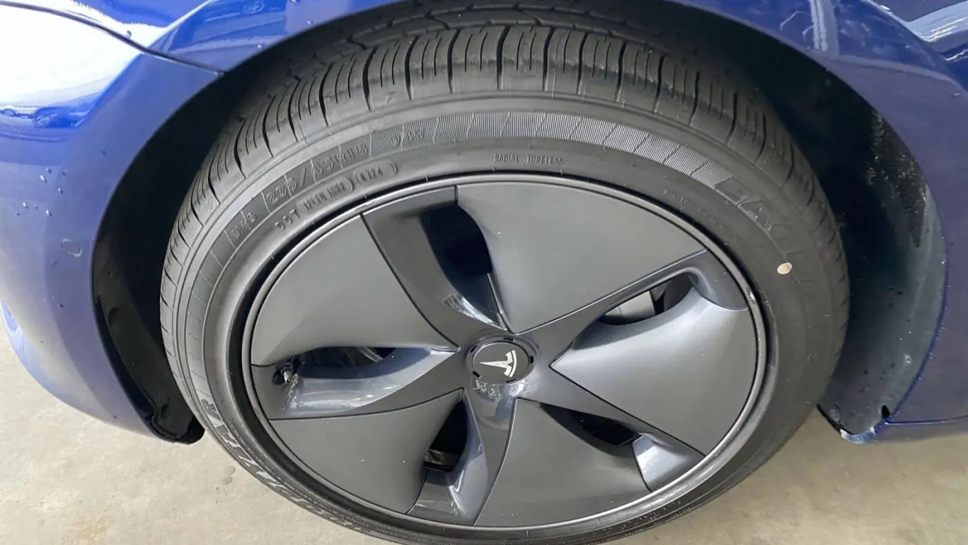 2020 Tesla Model 3 5YJ3E1EA2LF745697