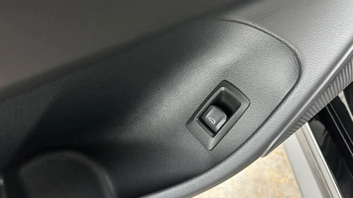 2025 BMW i4 WBY43HD04SFU87736