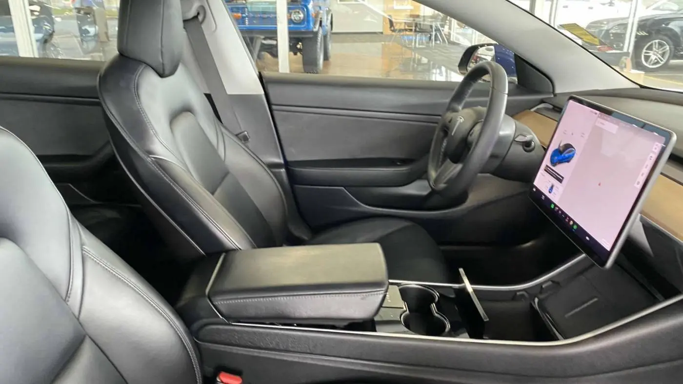 2020 Tesla Model 3 5YJ3E1EA2LF745697
