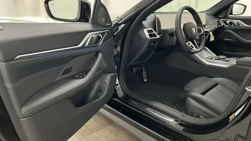 2025 BMW i4 WBY43HD04SFU87736