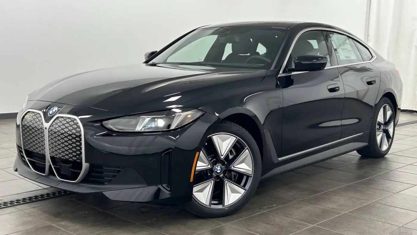 2025 BMW i4 WBY43HD03SFU80759
