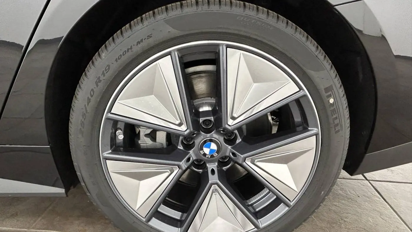2025 BMW i4 WBY43HD03SFU80759