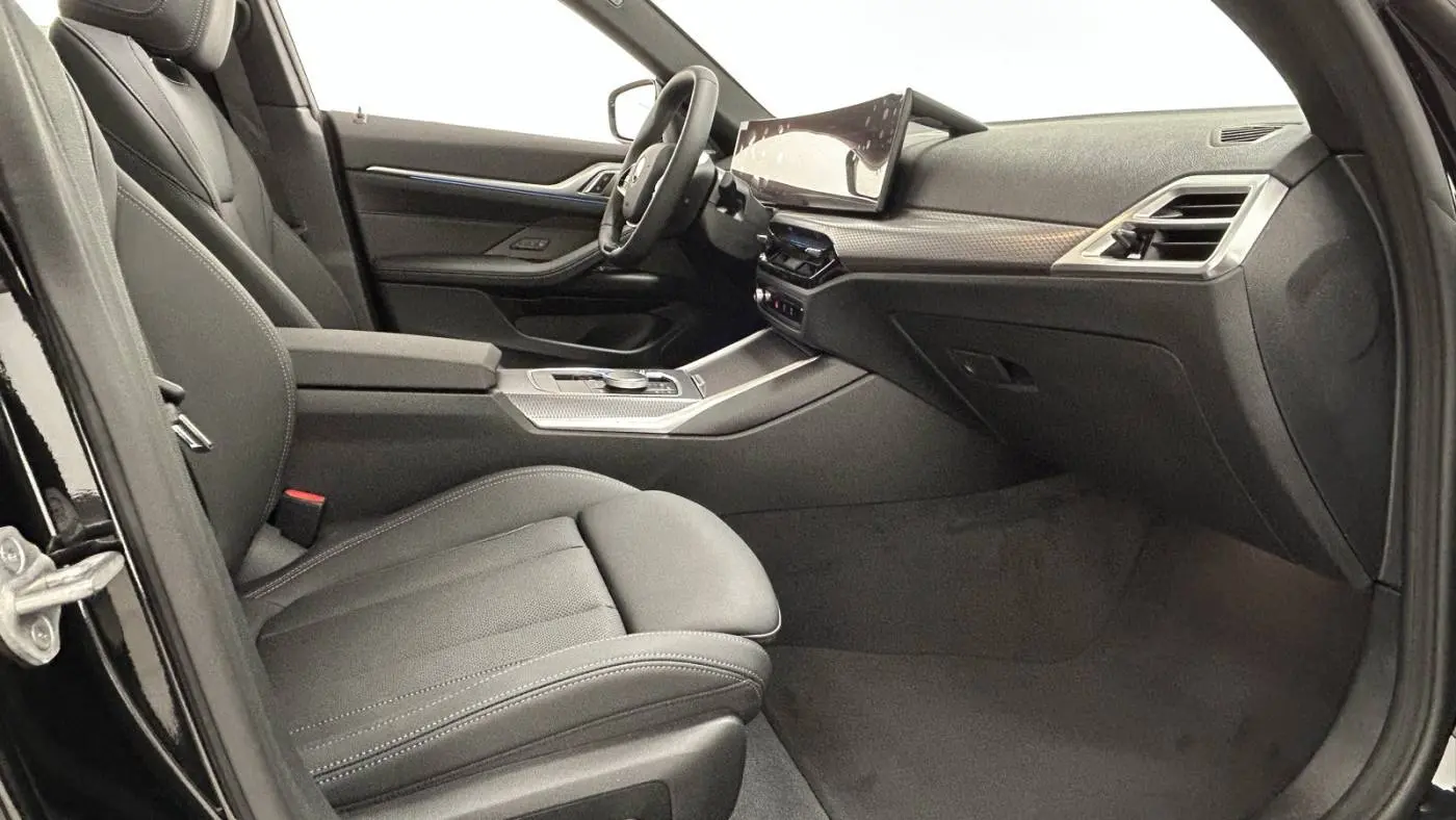 2025 BMW i4 WBY43HD03SFU80759