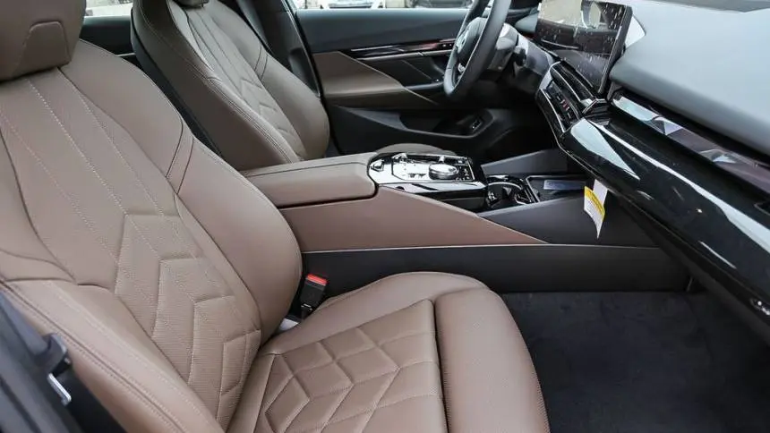 2025 BMW i5 WBY33FK04SCU77504