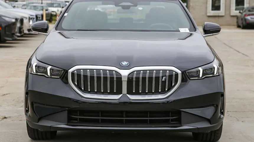 2025 BMW i5 WBY33FK04SCU77504