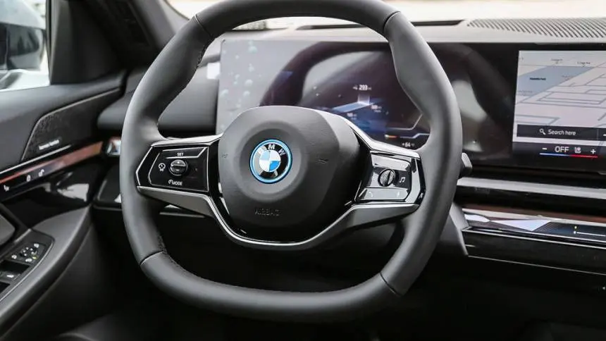 2025 BMW i5 WBY33FK04SCU77504