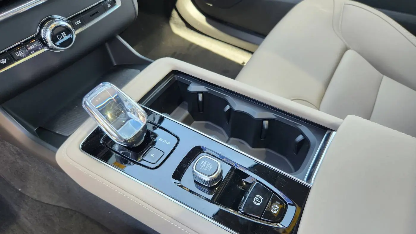 2025 Volvo XC90 YV4H60PB8S1380501