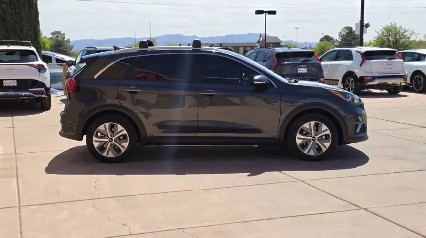 2022 Kia NIRO EV KNDCE3LG7N5136077