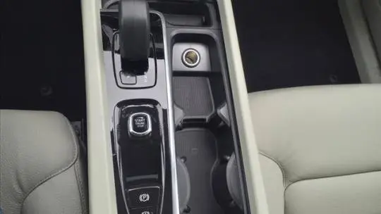 2025 Volvo XC60 YV4H60RC1S1121774