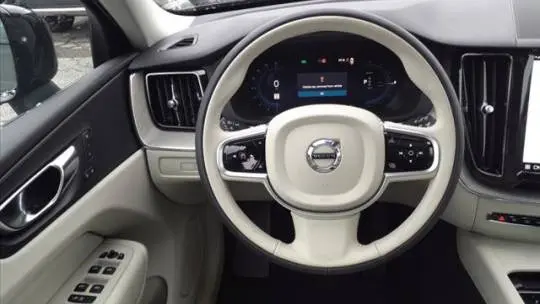 2025 Volvo XC60 YV4H60RC1S1121774