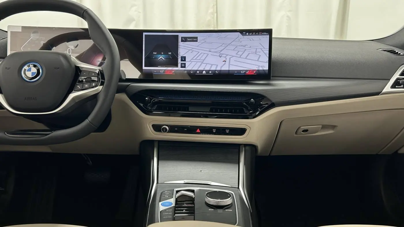 2025 BMW i4 WBY43HD07SFU83518