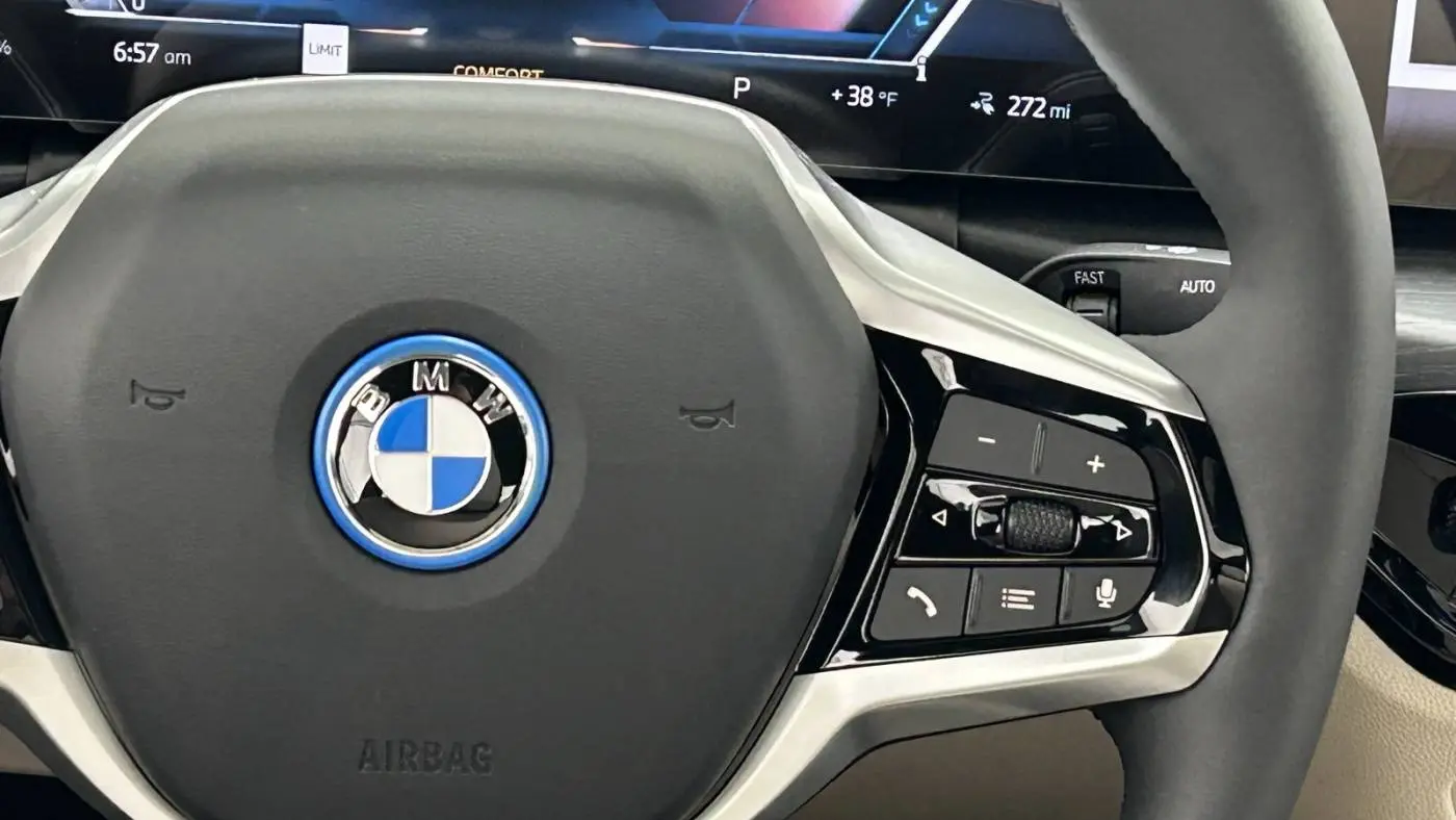 2025 BMW i4 WBY43HD07SFU83518