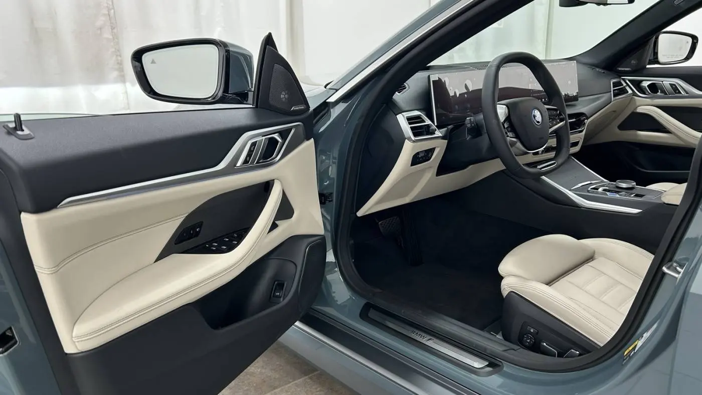 2025 BMW i4 WBY43HD07SFU83518