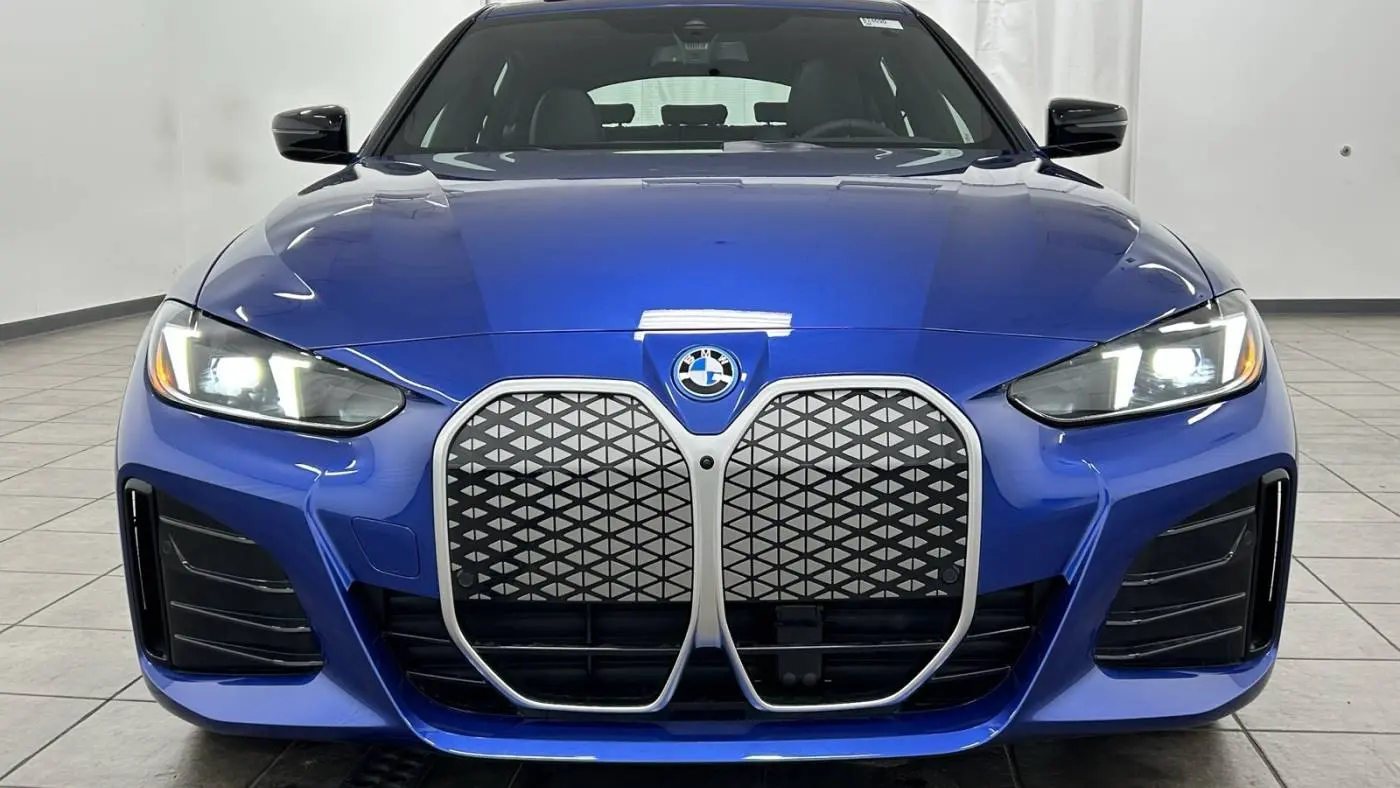 2025 BMW i4 WBY43HD00SFU86809