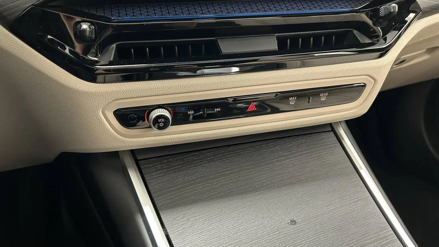 2025 BMW i4 WBY43HD07SFU83518