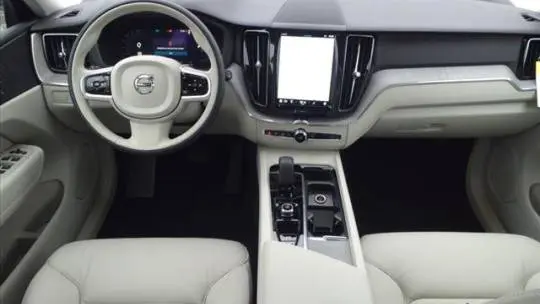2025 Volvo XC60 YV4H60RC1S1121774