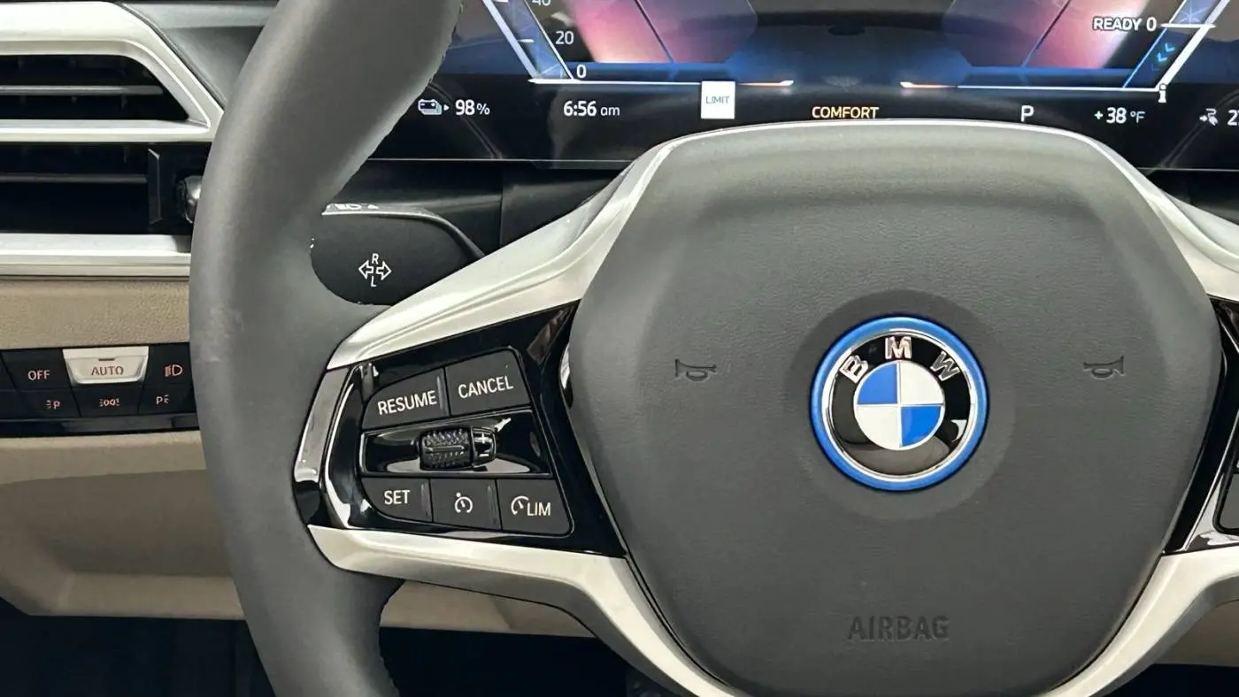 2025 BMW i4 WBY43HD07SFU83518