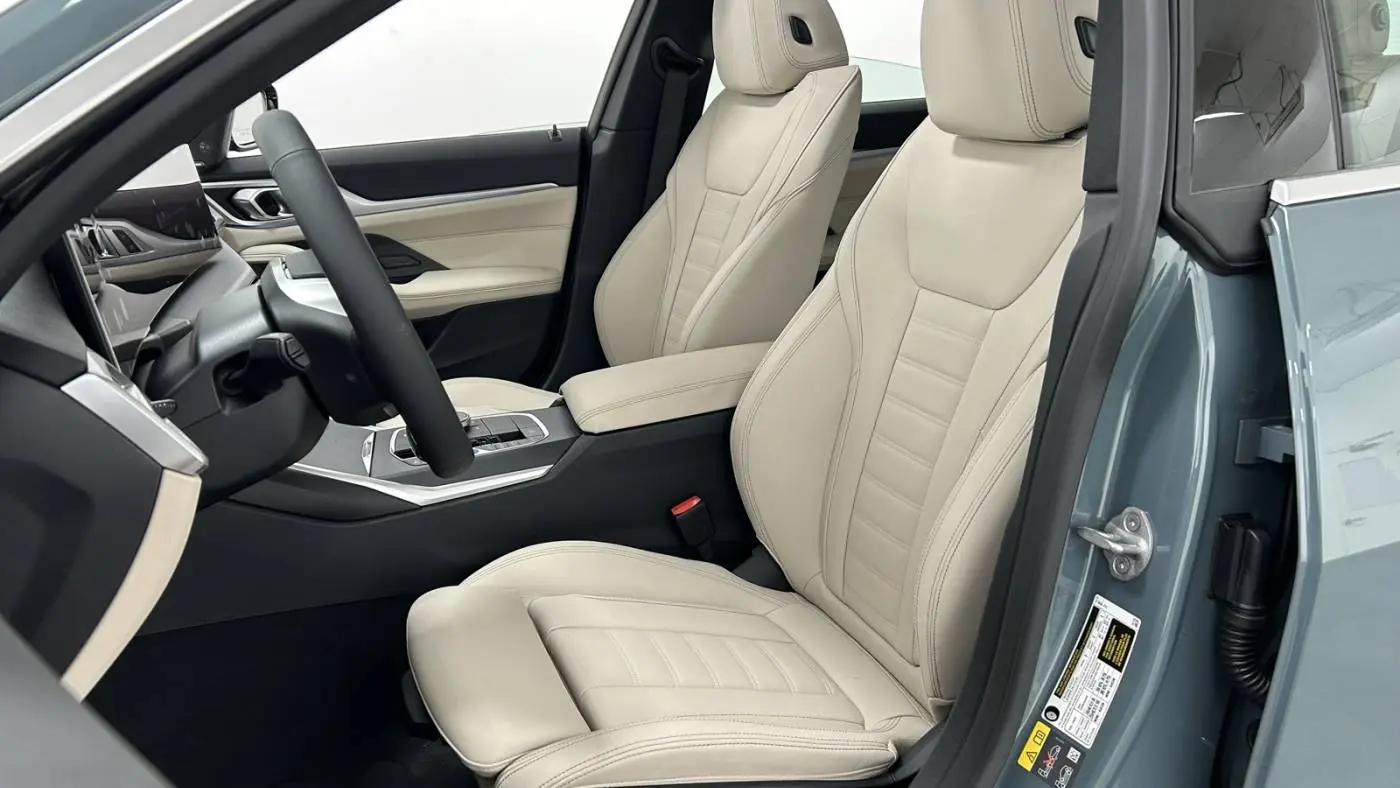2025 BMW i4 WBY43HD07SFU83518
