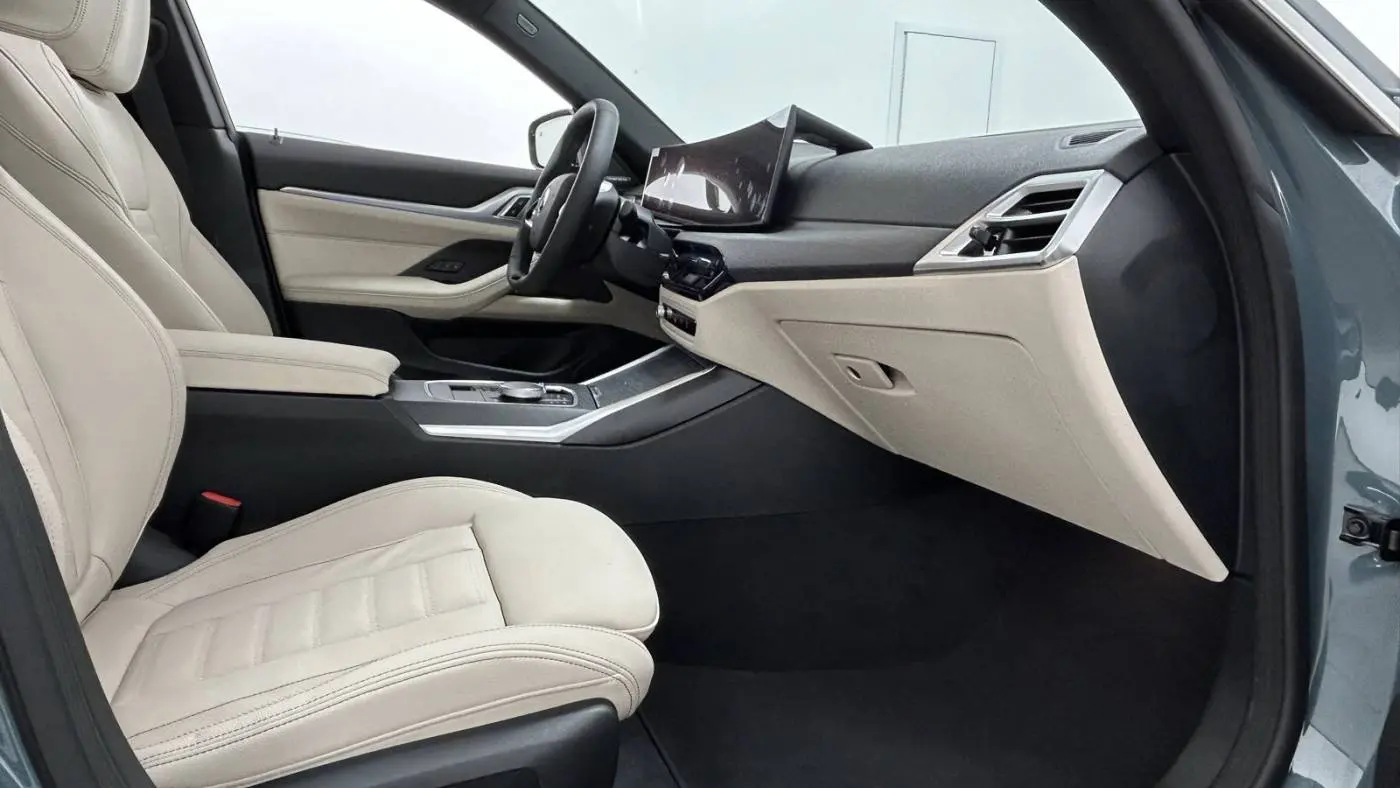 2025 BMW i4 WBY43HD07SFU83518