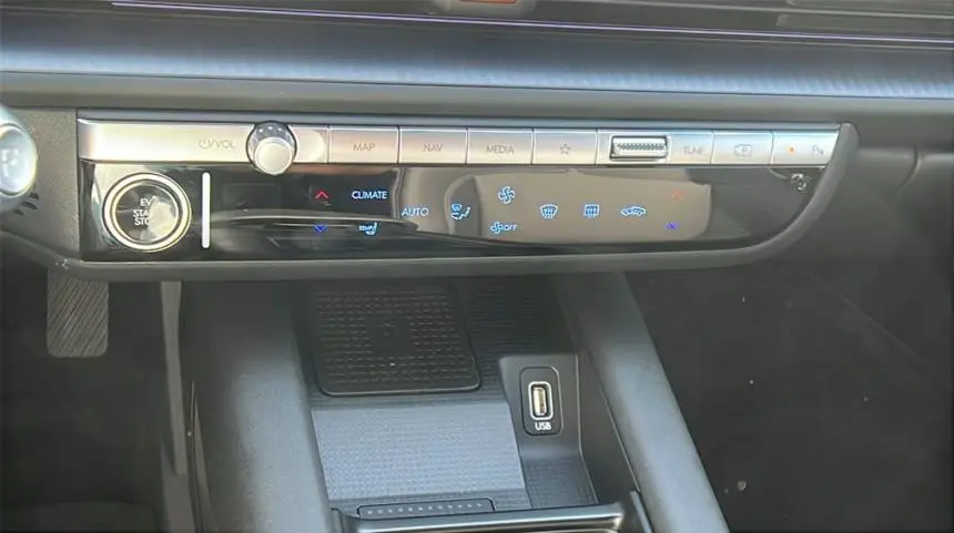 2025 Hyundai IONIQ 6 KMHM34AA1SA098052