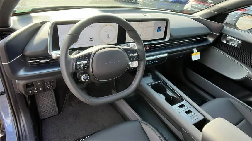 2025 Hyundai IONIQ 6 KMHM34AA1SA098052