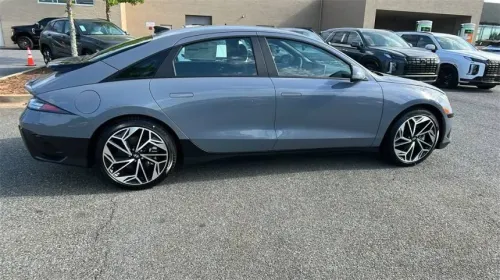 2025 Hyundai IONIQ 6 KMHM34AA1SA098052