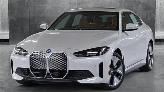 2025 BMW i4 WBY43HD08SFU82068