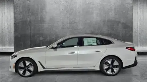 2025 BMW i4 WBY43HD08SFU82068