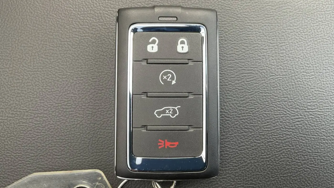 2025 Jeep Grand Cherokee 1C4RJYB61S8690589