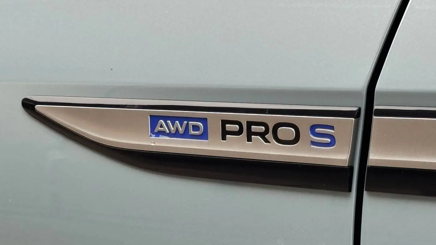 2025 Volkswagen ID.4 1V2WSPE85SC004976