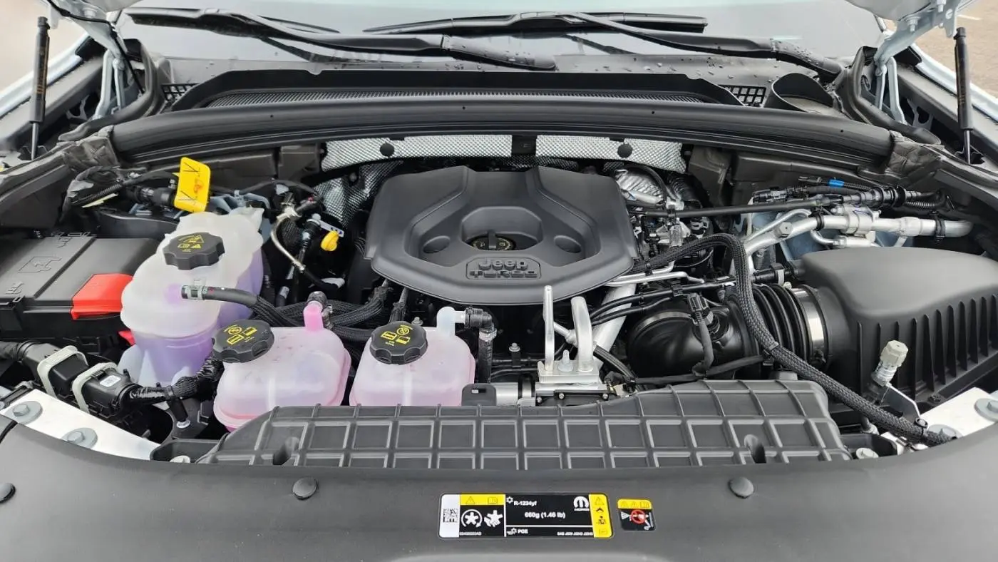 2025 Jeep Grand Cherokee 1C4RJYC63S8685313