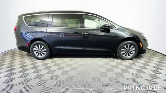 2021 Chrysler Pacifica 2C4RC1L78MR599318