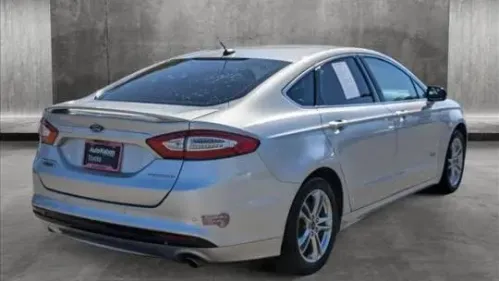 2016 Ford Fusion Energi - Images - 6