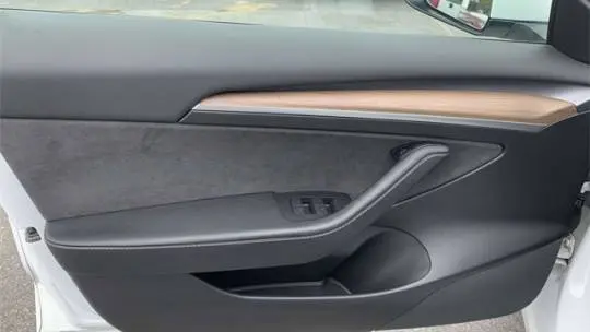 2022 Tesla Model 3 5YJ3E1EB6NF271636