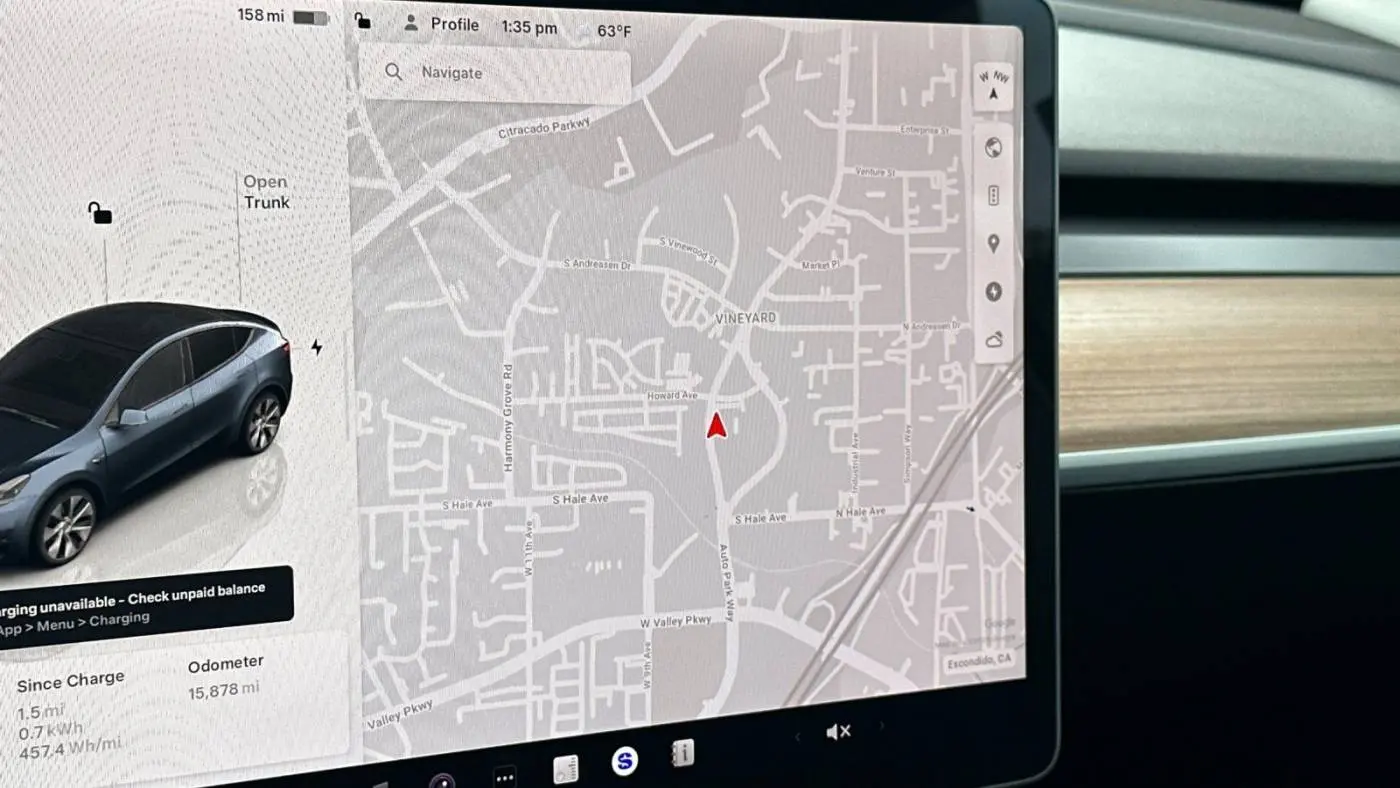 2024 Tesla Model Y 7SAYGDED3RF028944