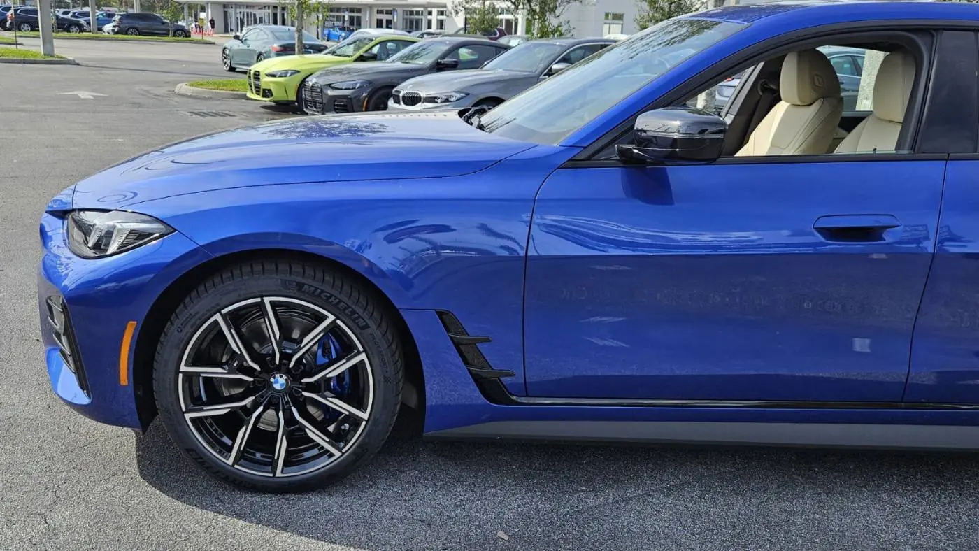 2025 BMW i4 WBY23HD02SFU37733