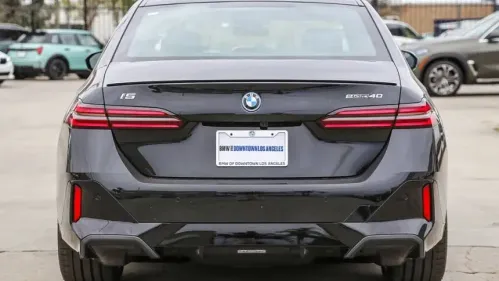 2025 BMW i5 WBY33FK08SCU73097