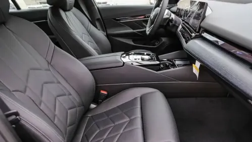 2025 BMW i5 WBY33FK08SCU73097