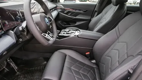 2025 BMW i5 WBY33FK08SCU73097