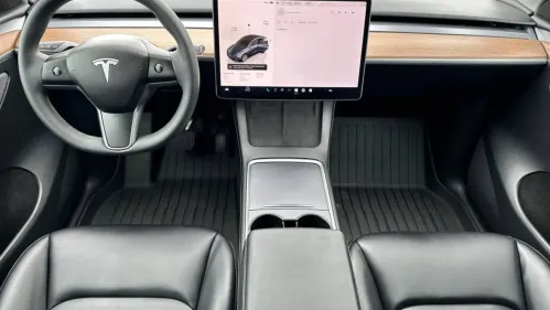 2024 Tesla Model Y 7SAYGDED3RF028944