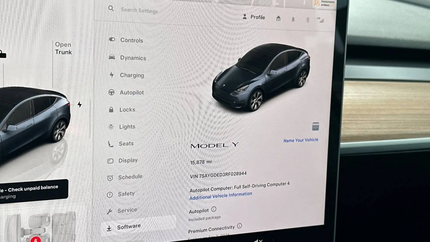 2024 Tesla Model Y 7SAYGDED3RF028944