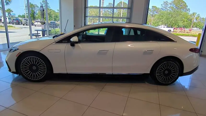 2022 Mercedes EQS Sedan W1KCG4EB0NA019438