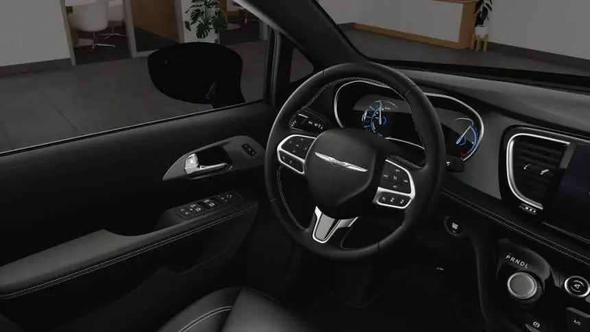 2025 Chrysler Pacifica 2C4RC1S7XSR576105