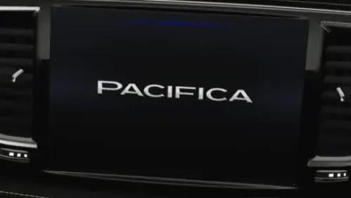 2025 Chrysler Pacifica 2C4RC1S7XSR576105