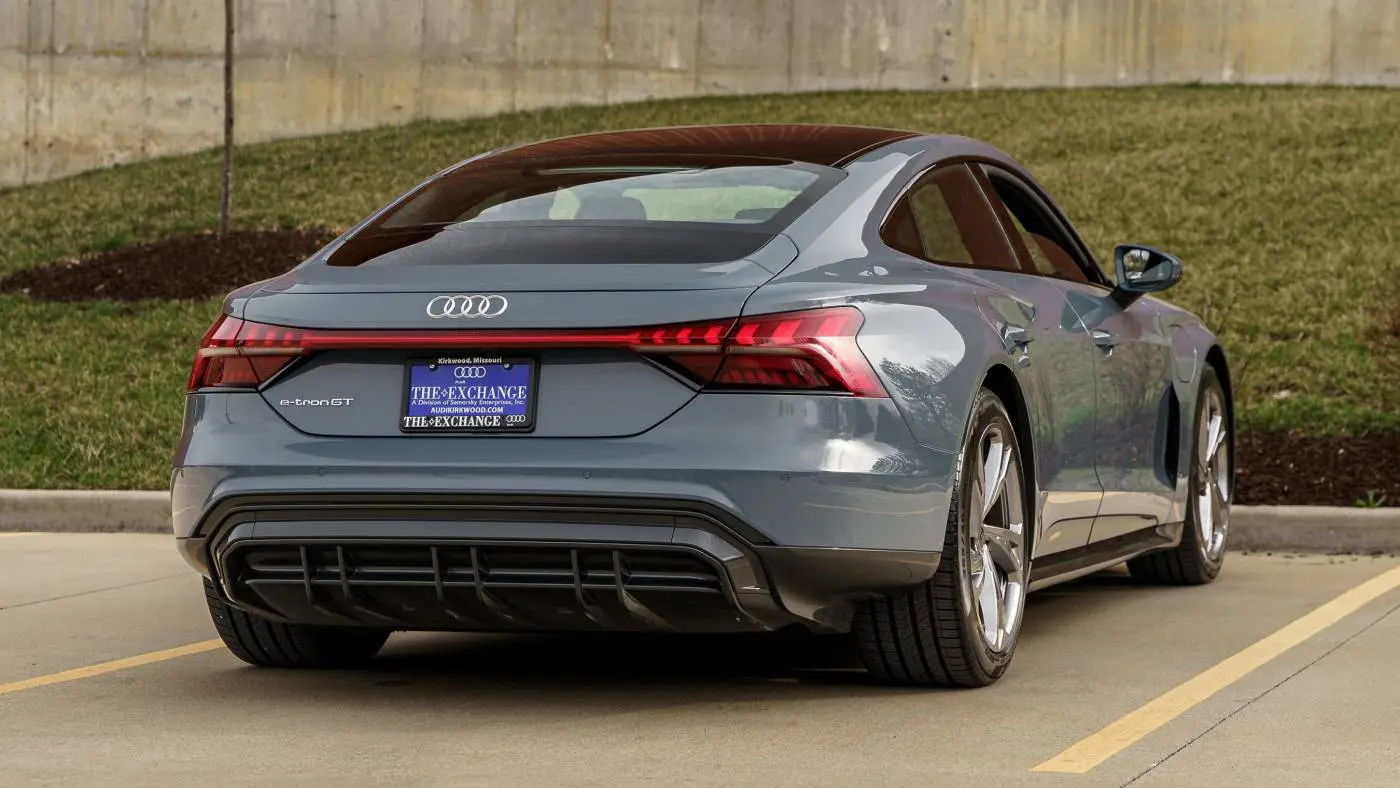 2024 Audi e-tron GT WAUFJBFW8R7001834